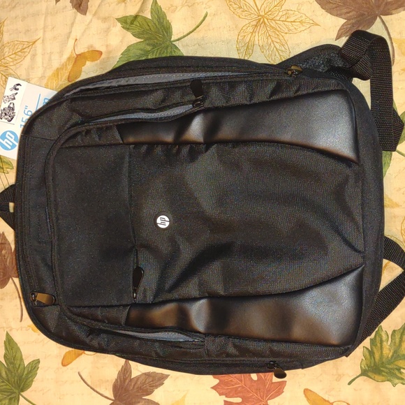 😺HP Essentials Laptop Carry Case Backpack in Black - Picture 3 of 16